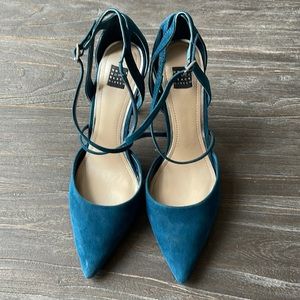 White House Black Market heels in dark teal suede size 9